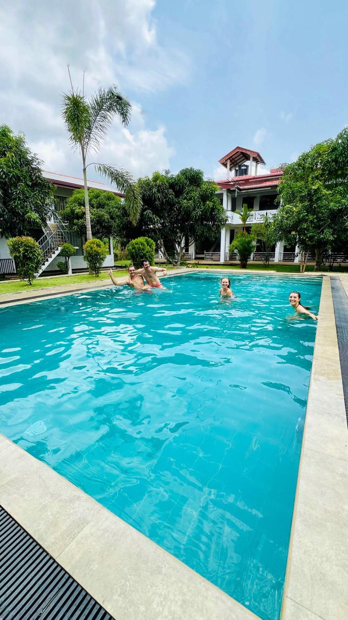 Sigiriya Sun Shine Villa Buitenkant foto