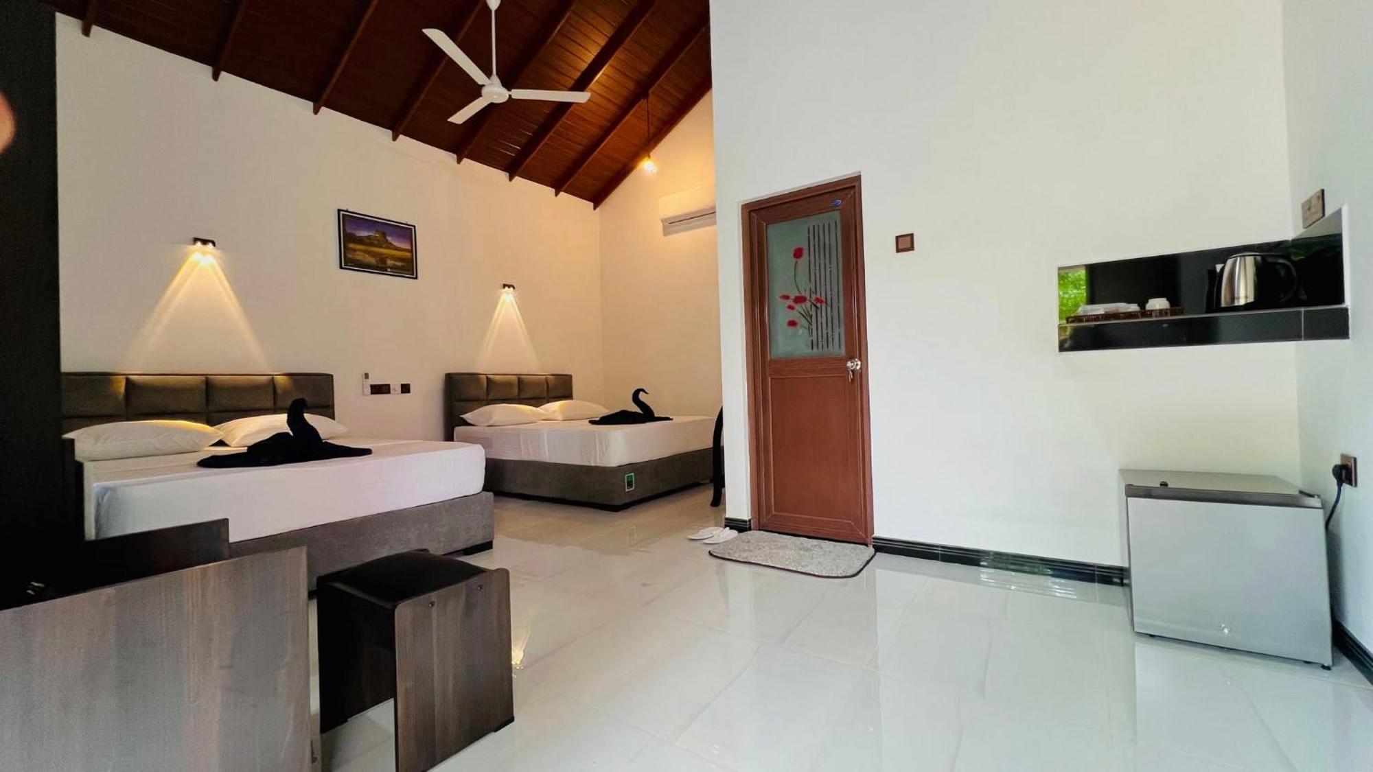 Sigiriya Sun Shine Villa Buitenkant foto