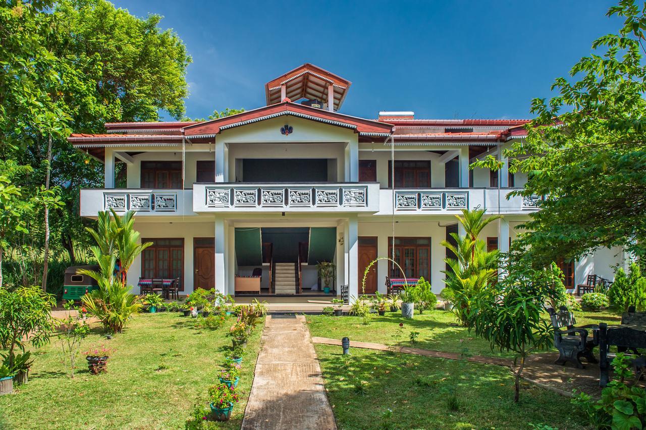 Sigiriya Sun Shine Villa Buitenkant foto